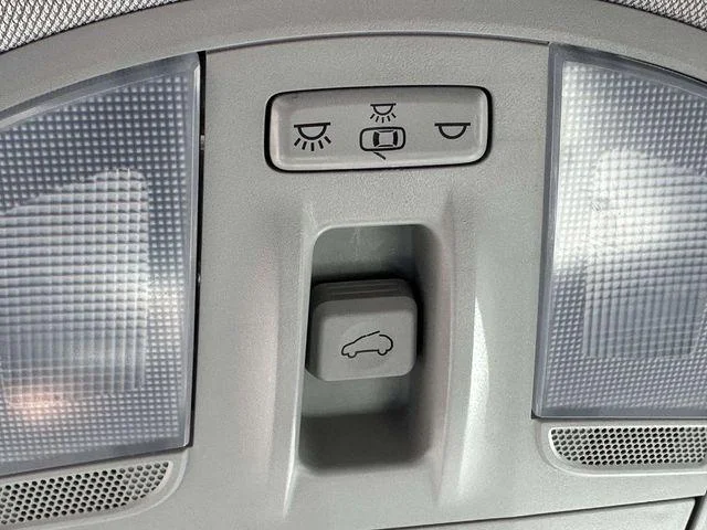 Used 2023 Lunar White Hyundai Limited image 35