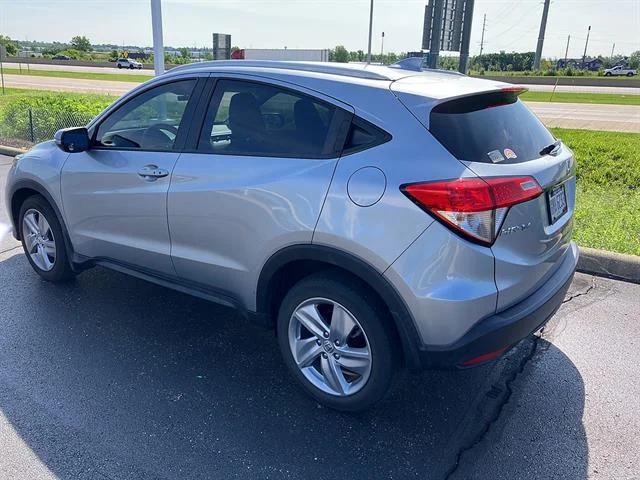 Certified Used 2020 Lunar Silver Metallic Honda EX image 5