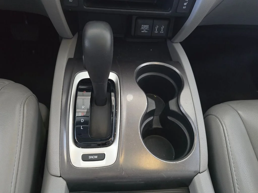 Used 2016 Silver Honda EX-L image 52