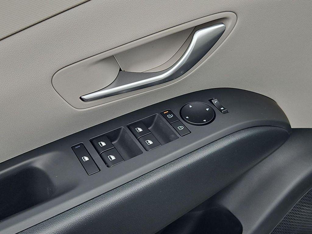 New 2026 White Hyundai SEL AWD image 11