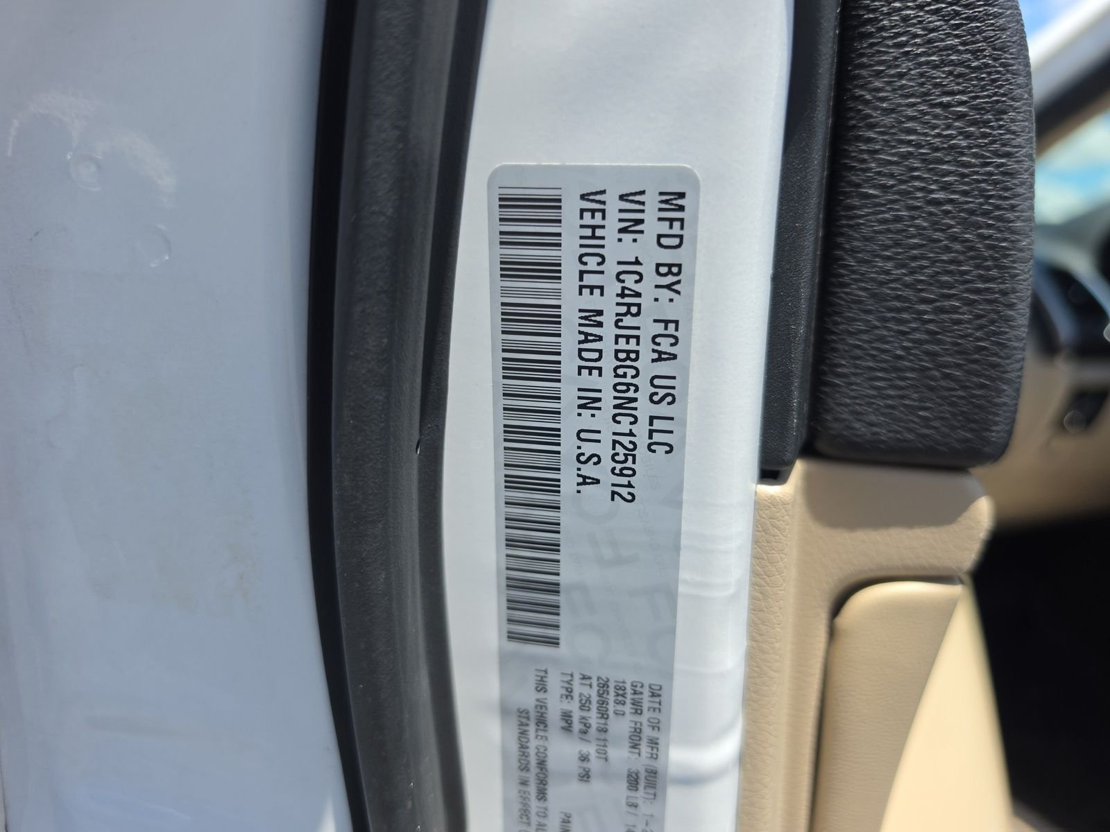 Used 2022 White Jeep Limited image 29