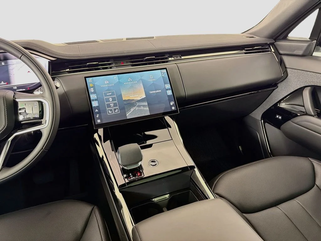 New 2026 Fuji White Land Rover SE image 25