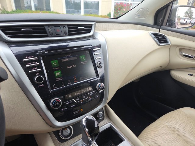 Used 2021 Red Nissan SL image 6