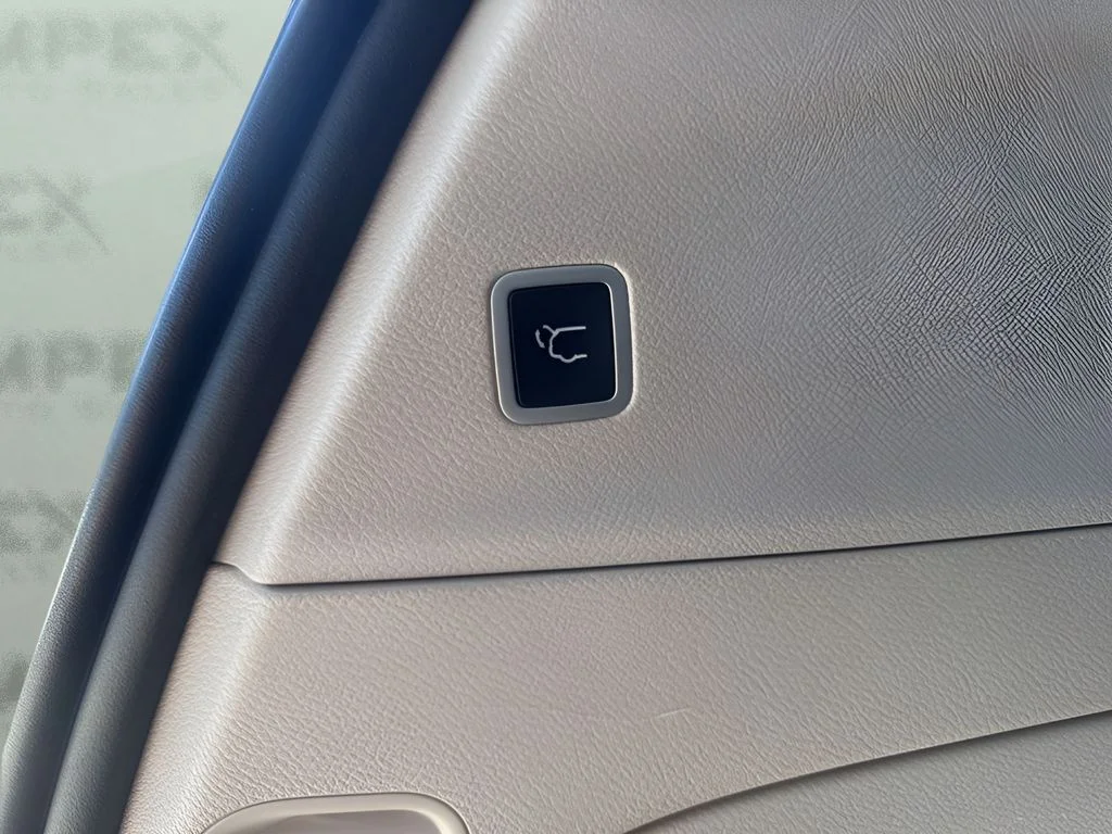 Used 2023 Silver Chrysler Touring L image 31