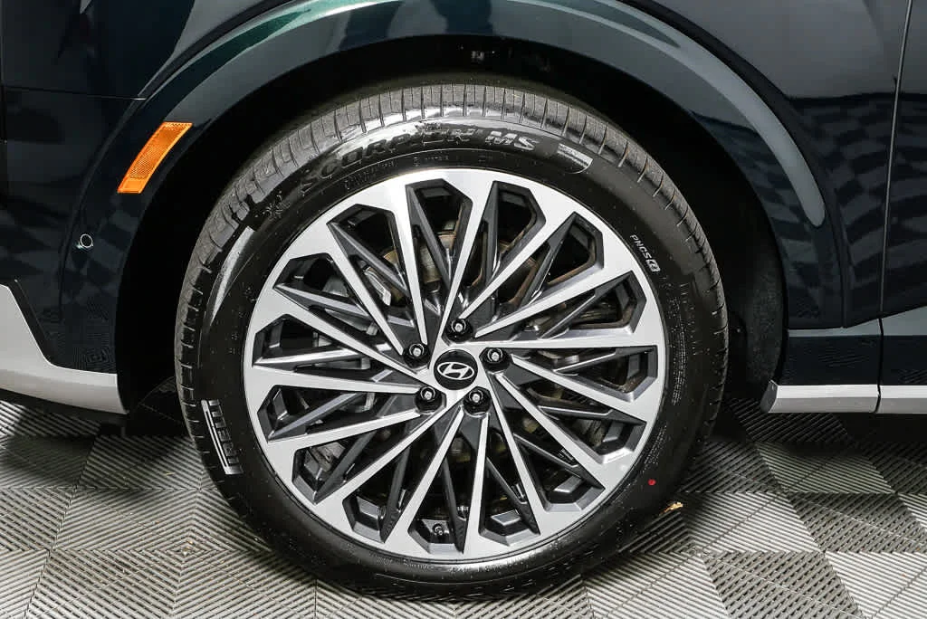 New 2026 Robust Emerald Pearl Hyundai Calligraphy image 13