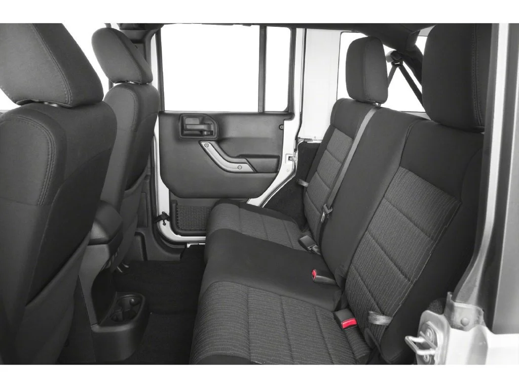 Used 2018 Granite Crystal M Jeep Sport image 9