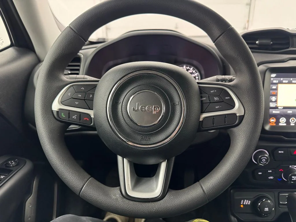 Used 2023 Graphite Gray Jeep Latitude image 17