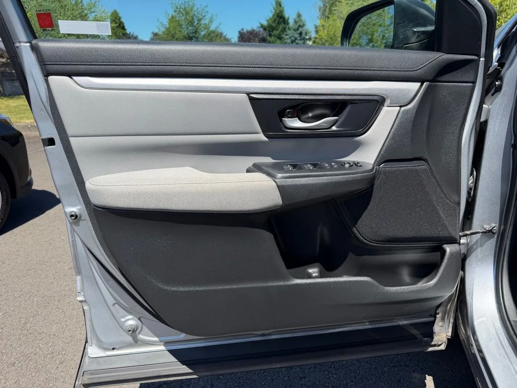 Used 2019 Lunar Silver Metallic Honda LX image 11