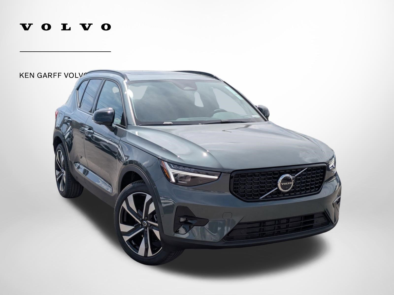 2026 Volvo XC40 B5 Ultra Dark AWD's photo