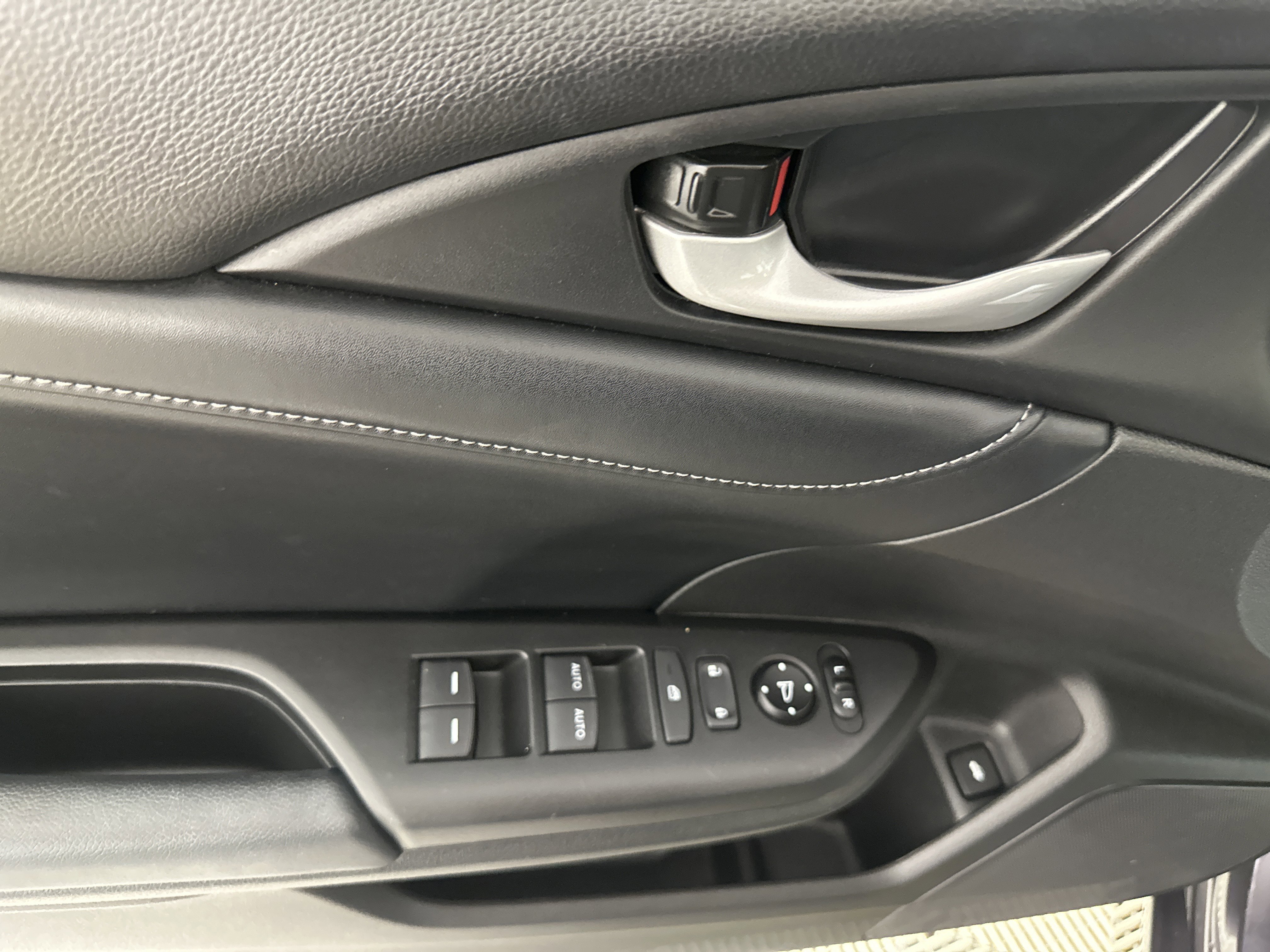 Used 2022 Gray Honda Touring image 11
