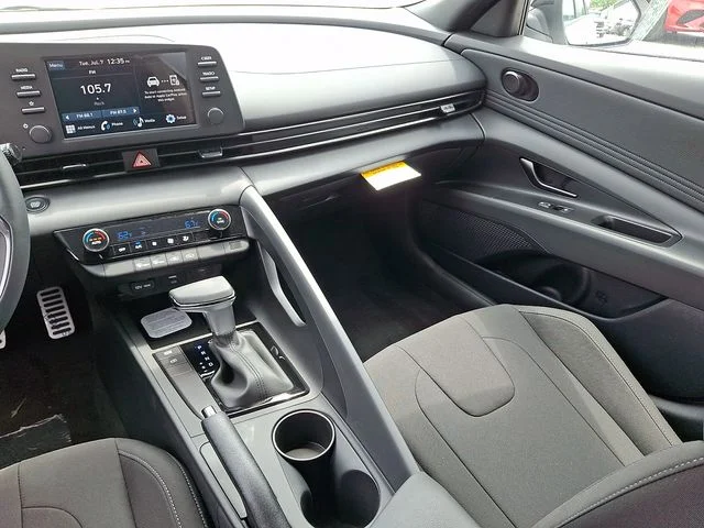 New 2026 White Hyundai SEL Sport image 11