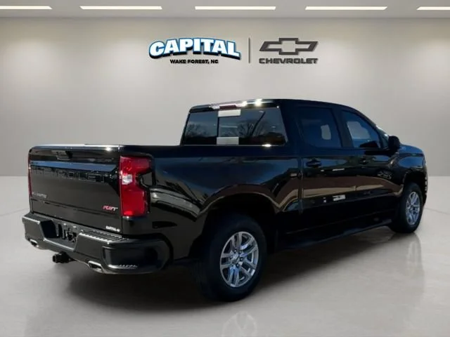 Used 2020 BLACK Chevrolet RST image 5