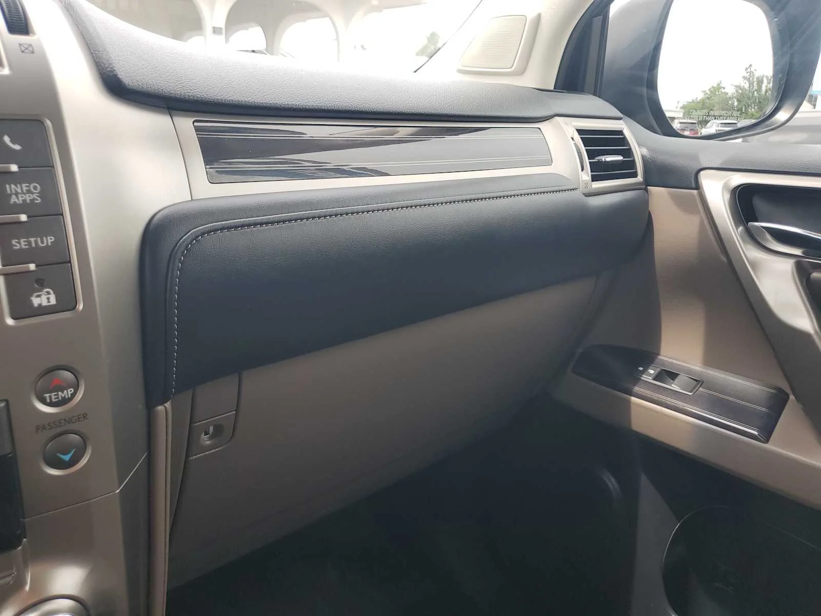 Used 2020  Lexus GX 460 Premium image 17