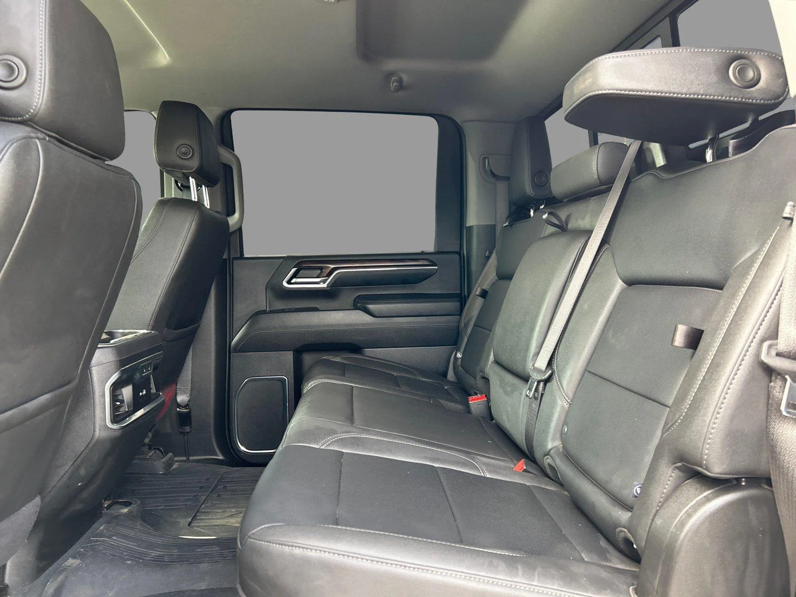 Used 2024 Summit White GMC SLT image 34