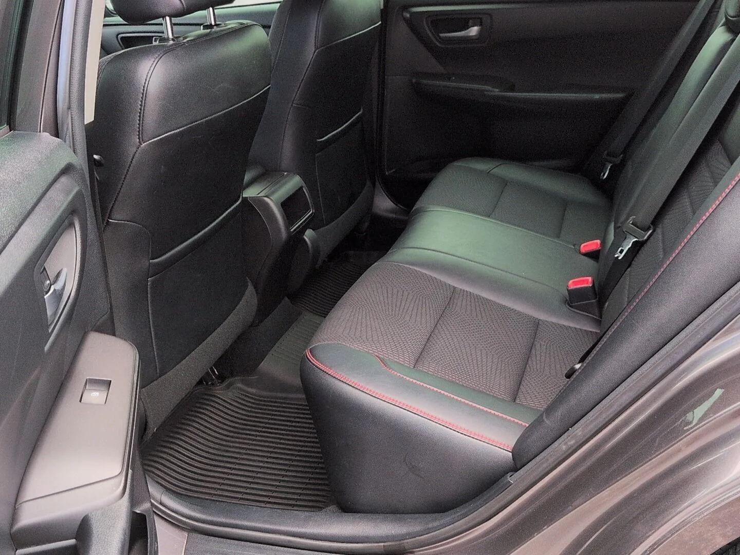 Used 2017 Predawn Gray Mica Toyota SE image 5