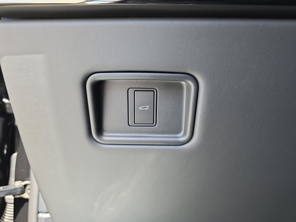 New 2026 Santorini Black Land Rover SE image 27