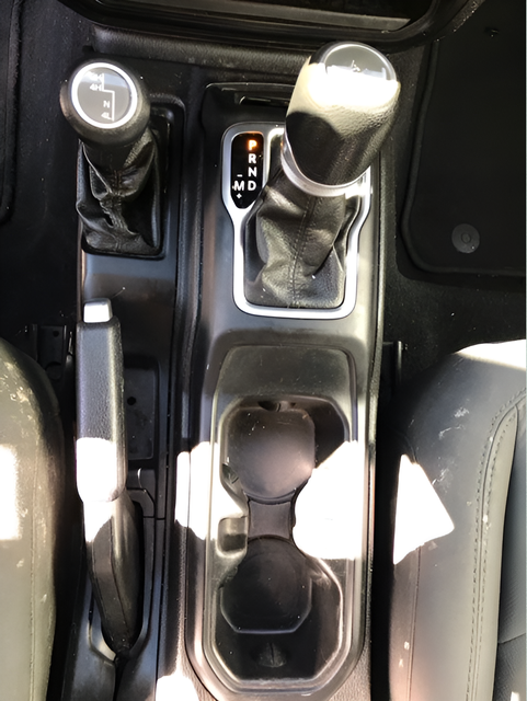 Used 2020 Teal Jeep Sport S image 18