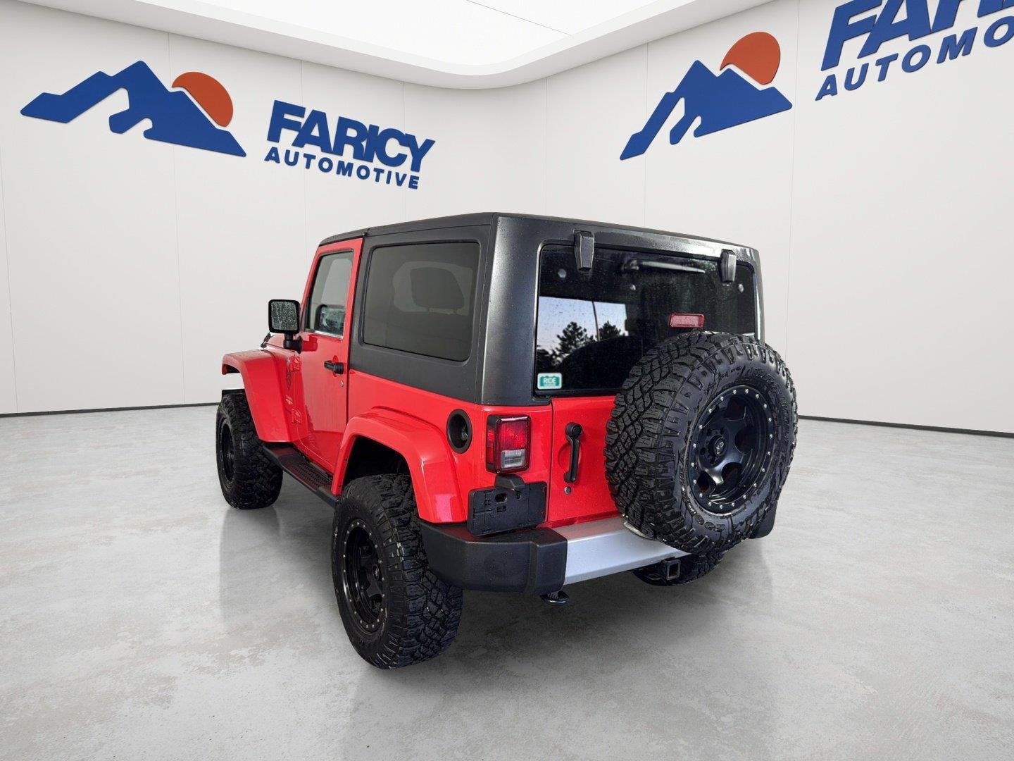 Used 2013 Rock Lobster Jeep Sahara image 10