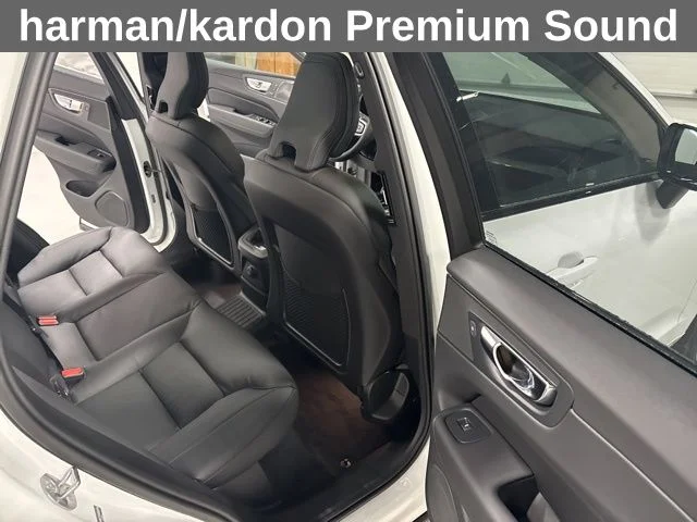 Used 2025 White Volvo T8 Plus image 15
