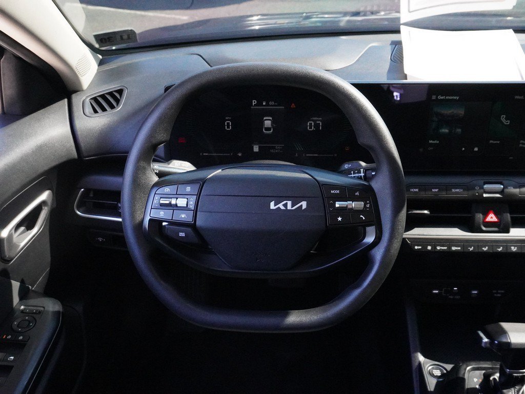 Used 2025 Black Kia LXS image 37