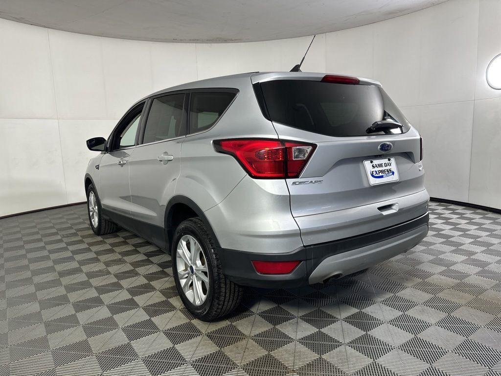 Used 2019 Ingot Silver Ford SE image 17