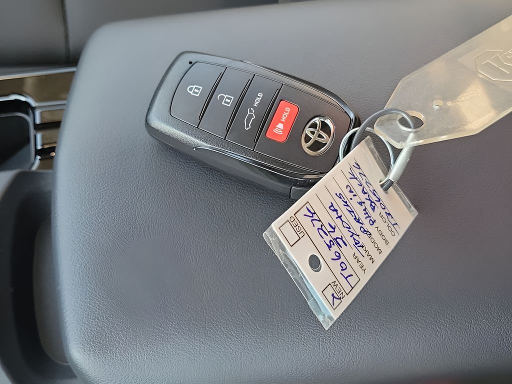 2026 Toyota Prius Plug-in Hybrid XSE Premium - Photo 32