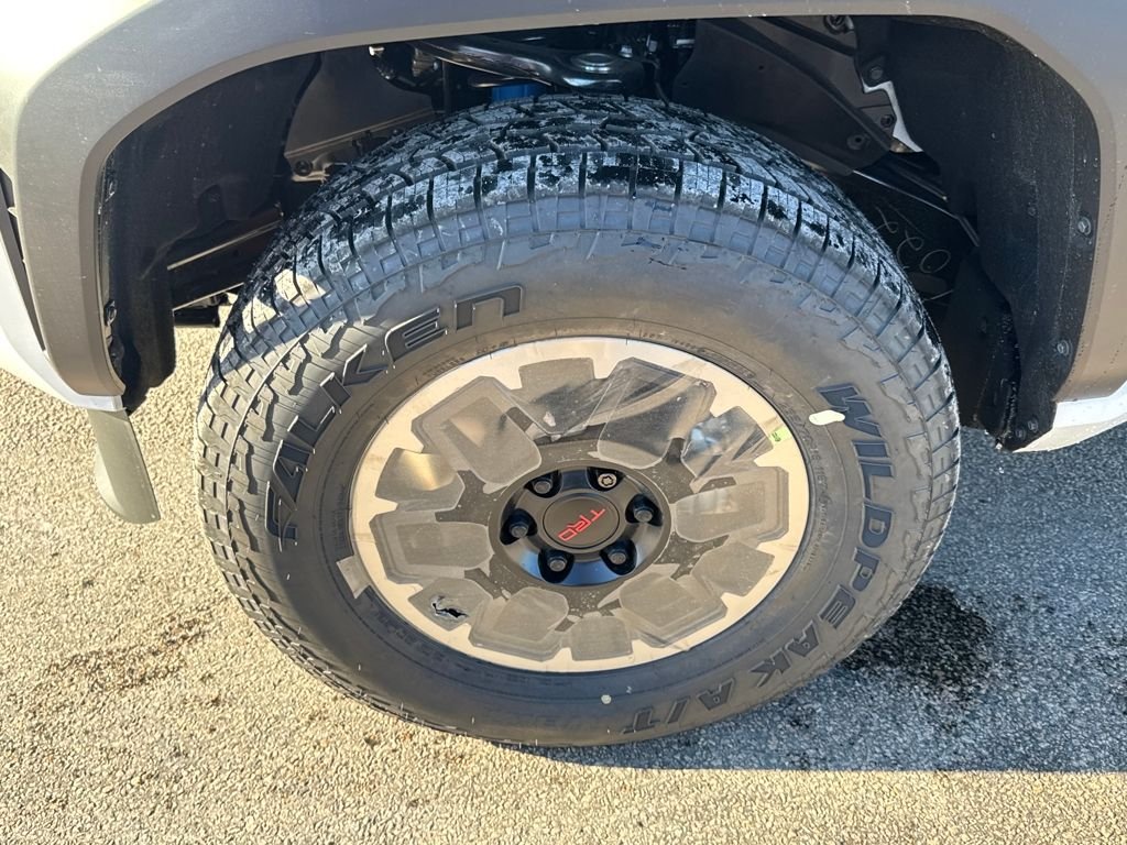 2025 Toyota Tacoma TRD Off Road - Photo 15
