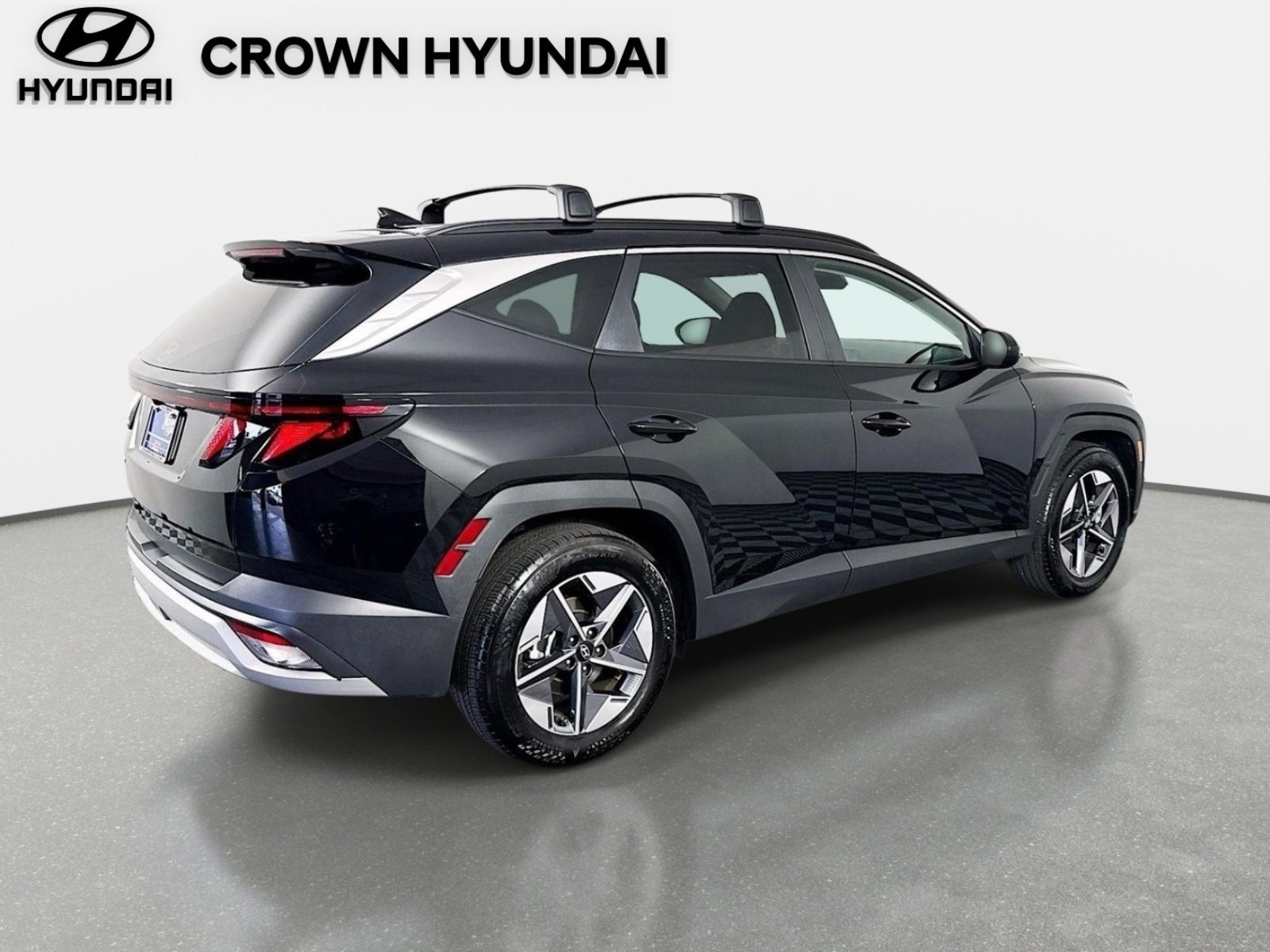 Used 2026 Phantom Black Hyundai SEL image 5