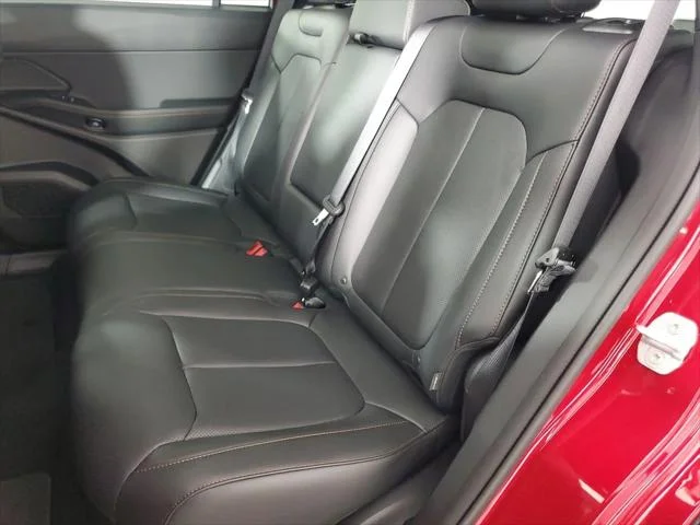 New 2026 Red Hot Pearl-Coat Exterior Paint Jeep Limited image 43