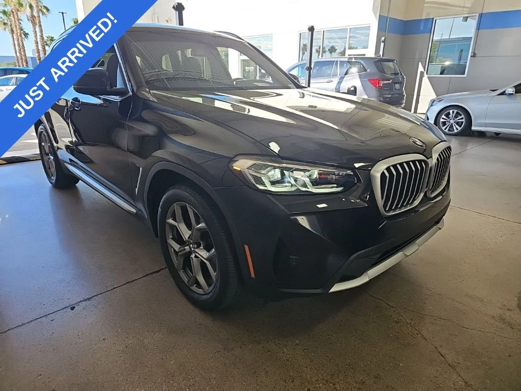 2023 BMW X3 sDrive30i's photo