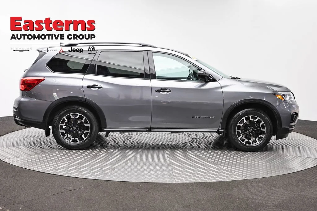 Used 2020 Gray Nissan SL image 4