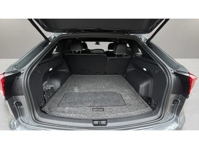 Used 2024 Gray Volkswagen 2.0T SEL Premium R-Line image 32