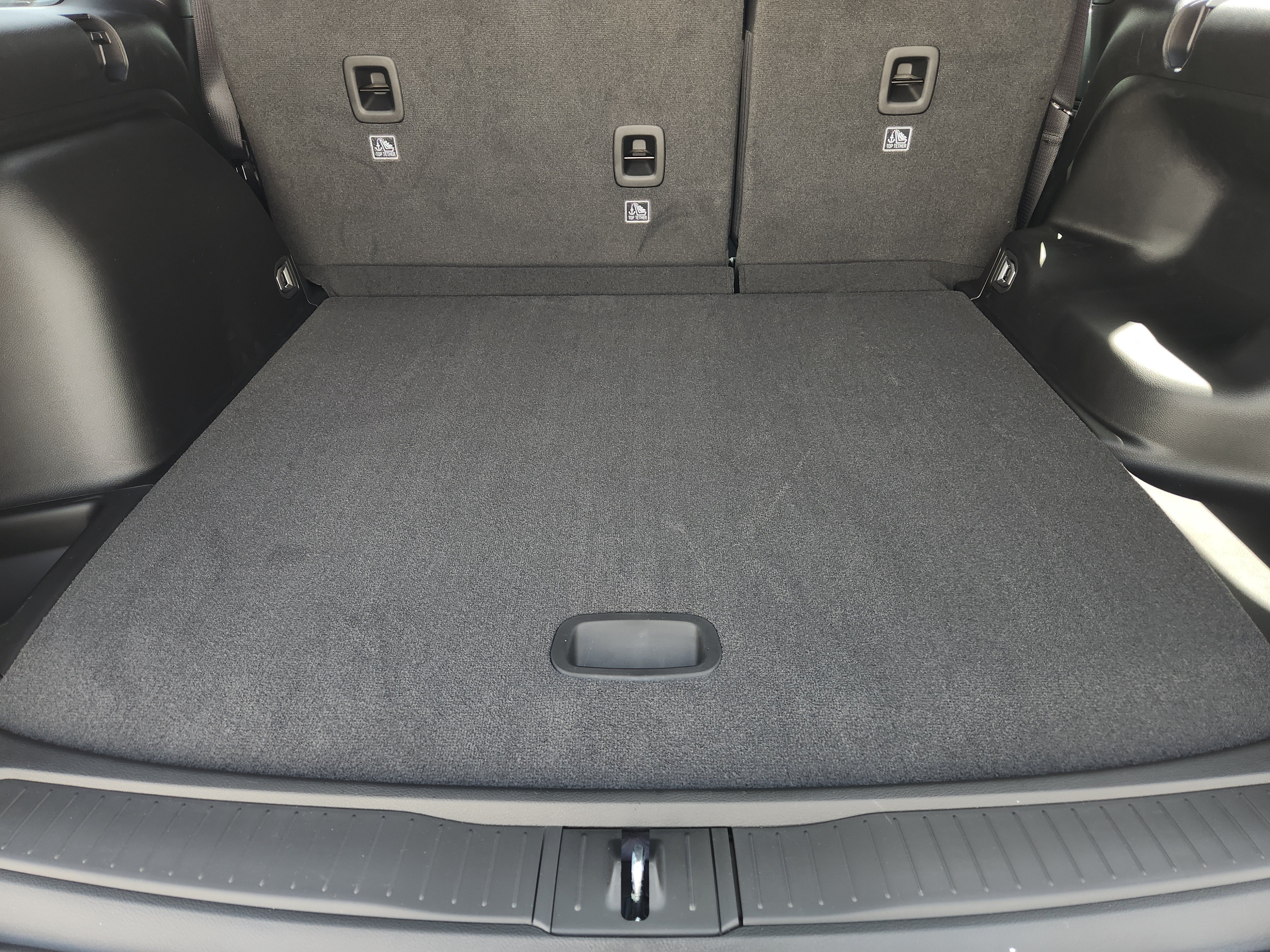 New 2026 Silver Zynith Exterior Paint Jeep Laredo X image 24