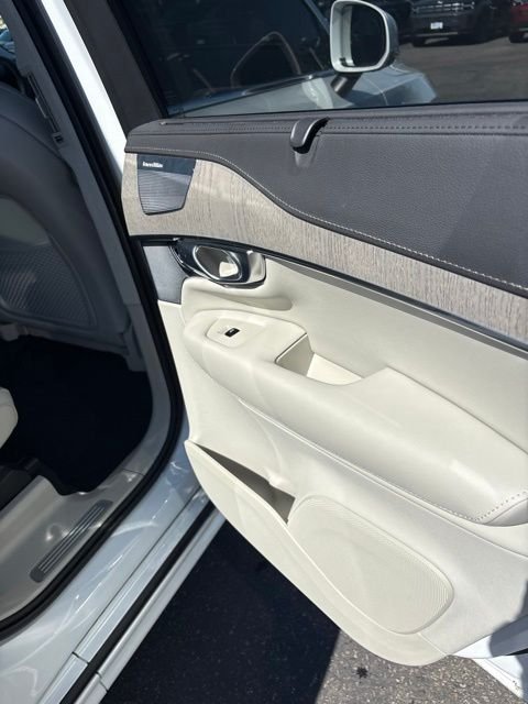 Used 2024 White Volvo Ultimate image 36