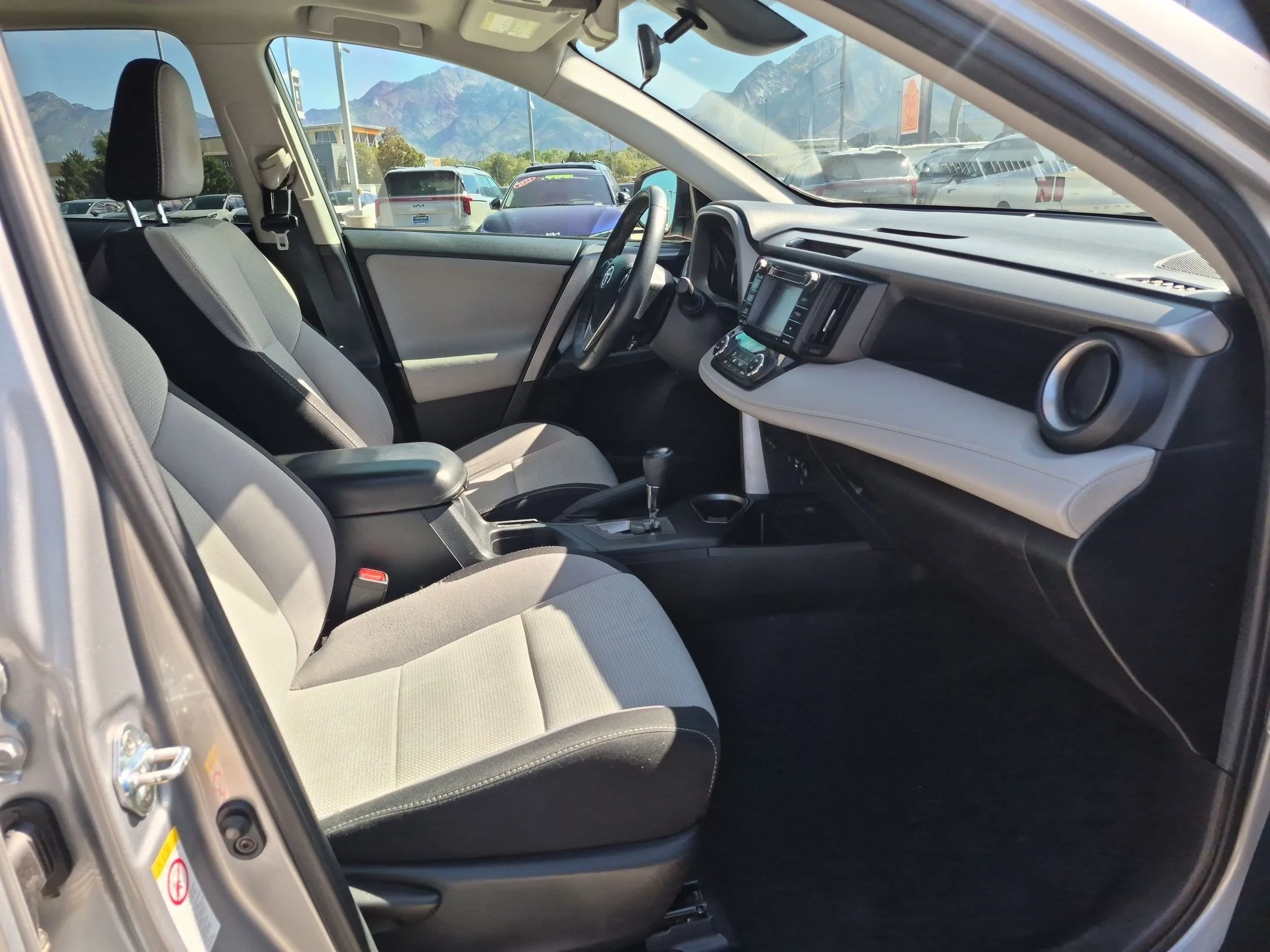 Used 2018 Silver Sky Metallic Toyota XLE image 29
