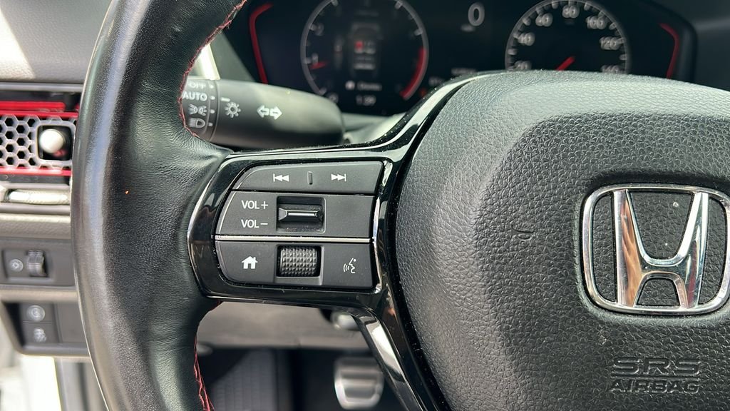Used 2024 White Honda Base image 19
