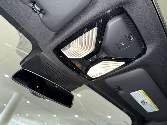 New 2026 Mineral White Metallic BMW xDrive40i image 22