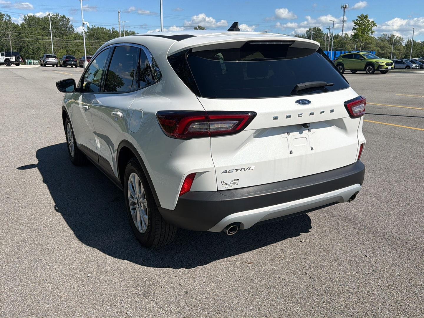 Used 2023 Star White Metallic Tri-Coat Ford Active image 6