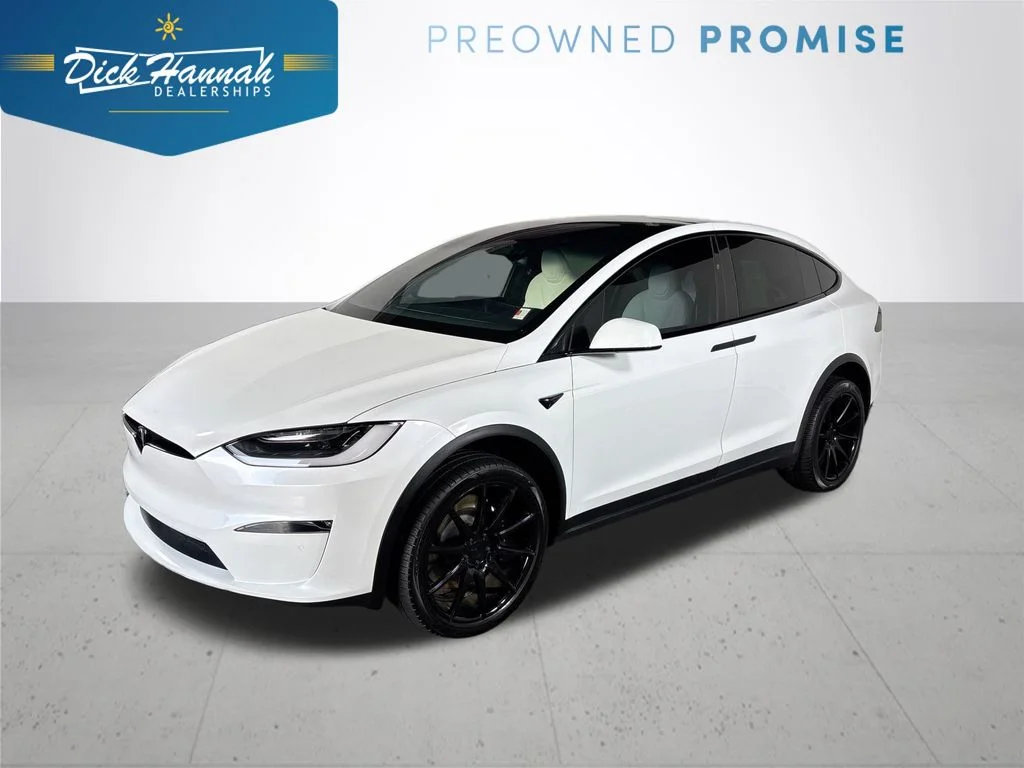 2022 Tesla Model X Long Range's photo