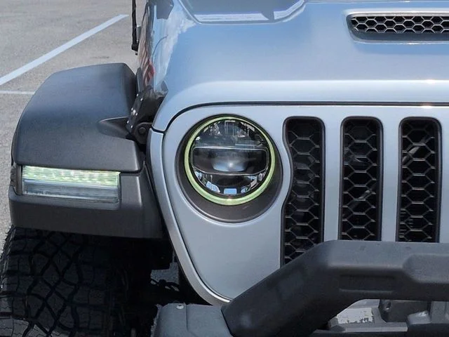 Used 2022 Silver Jeep Mojave image 10