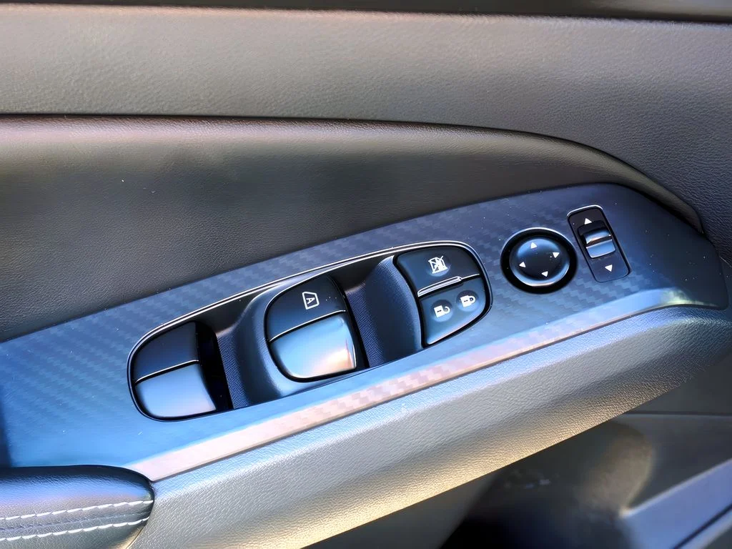 2025 Nissan Altima SV - Photo 18