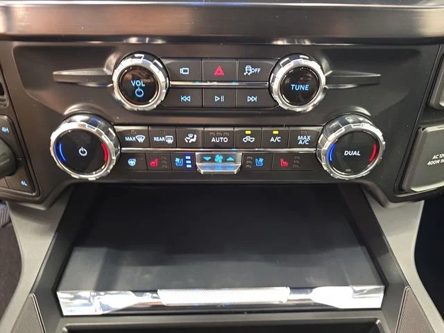 New 2026 Agate Black Metallic Ford F-350® Lariat® image 31