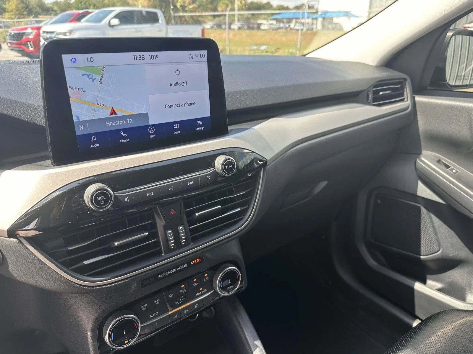 Used 2022 Black Ford SEL image 18