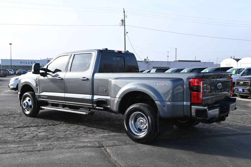 Used 2026 Gray Metallic Ford Lariat image 11