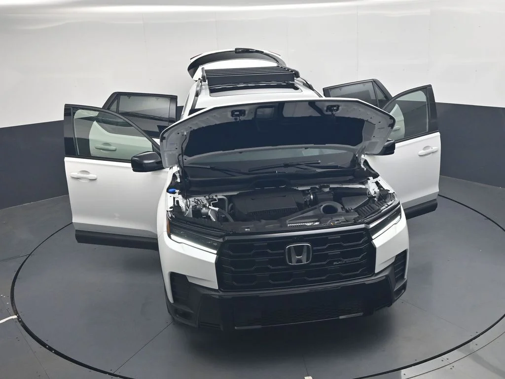 New 2026 Platinum White Pearl Honda Black Edition image 34