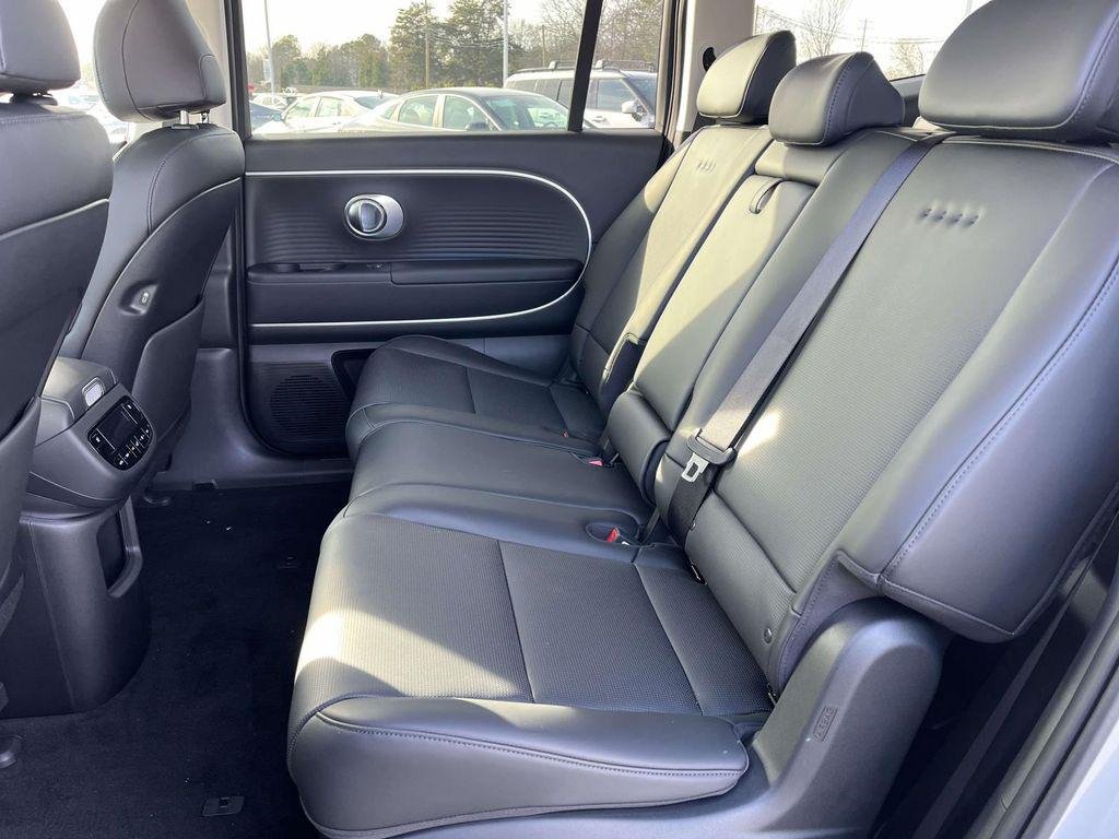 2026 Hyundai IONIQ 9 SEL - Photo 13