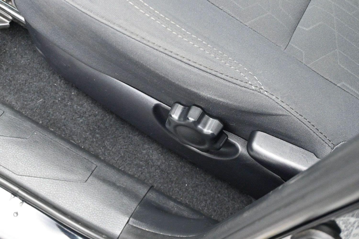 Used 2019 Midnight Black Metallic Toyota SR5 image 13
