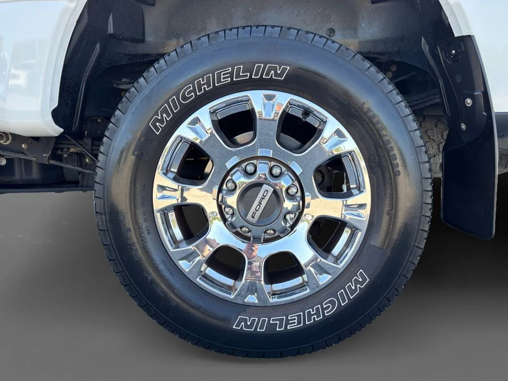 Used 2020 White Ford Lariat image 8