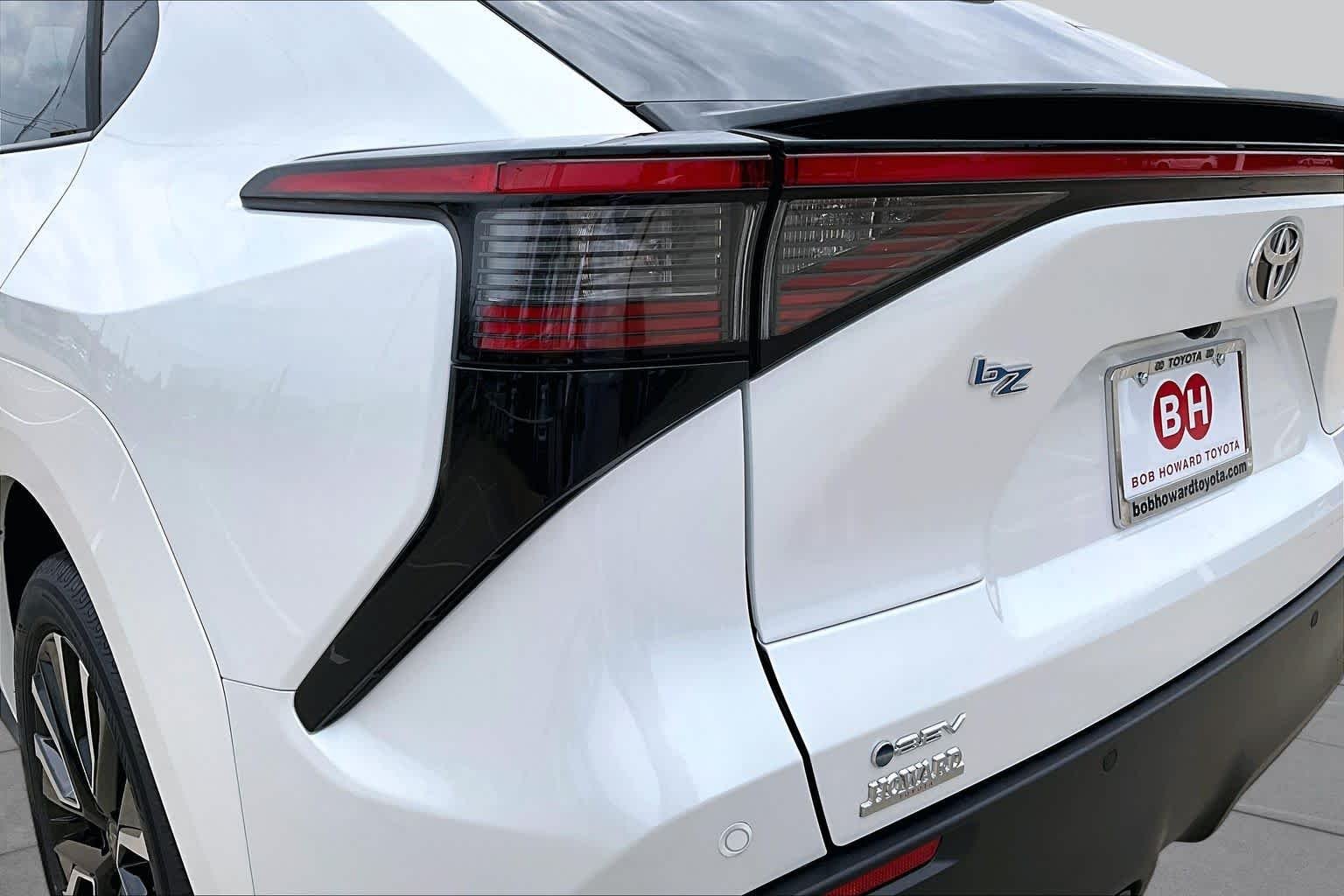 New 2027 Wind Chill Pearl Toyota Limited image 14