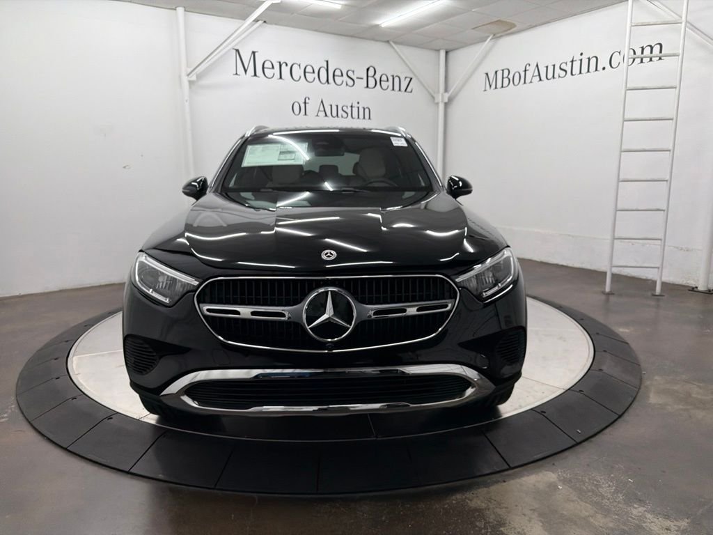 New 2027 Black Mercedes-Benz GLC 300 image 2